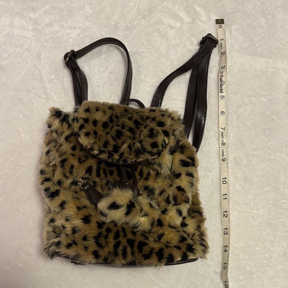 brown leopard print faux fur mini backpack HOKMAH Cute Fuzzy Cheetah Shoulder Bag, Y2k Purse Fleece Chic Bookbag Trendy Aesthetic Coquette Daypack 90s Purse (Brown) : Clothing, Shoes & Jewelry Juicy Couture For All Leopard